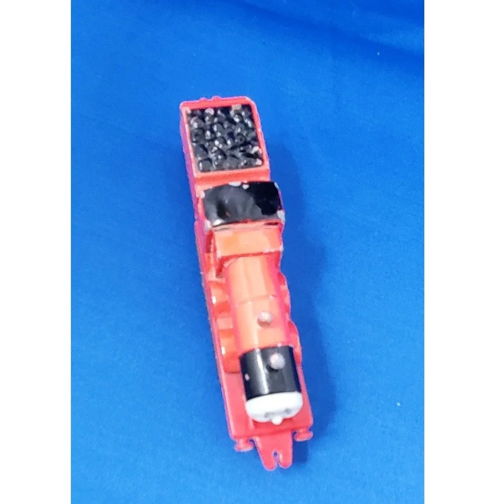 Thomas & Friends James Train Toy Red Good Die-Cast Take Along No 5 action figure